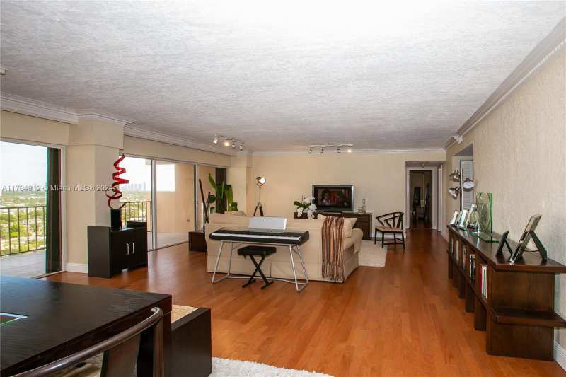 1800 NE 114th St # 1911, Miami FL 33181