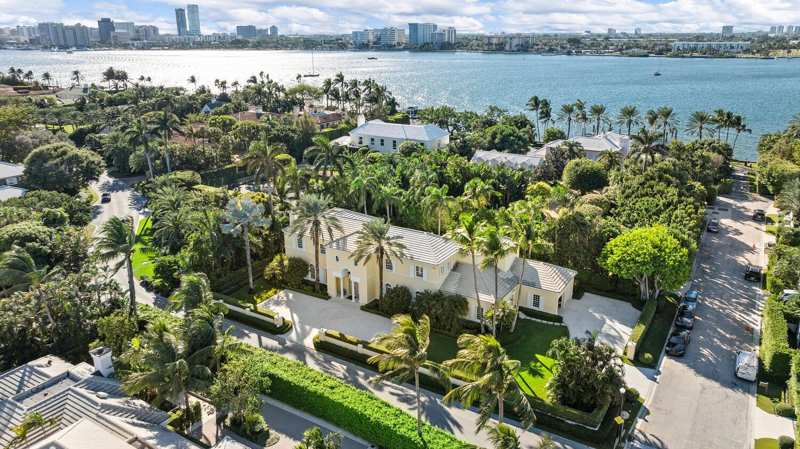 510 N Lake Way, Palm Beach FL 33480