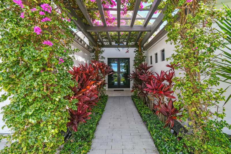 170 Beacon Lane, Jupiter Inlet Colony FL 33469