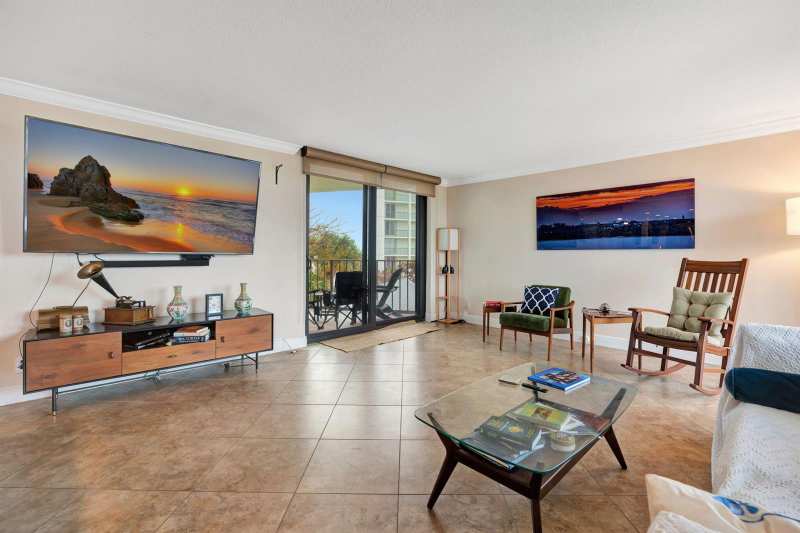 5420 N Ocean Drive # 206, Singer Island FL 33404
