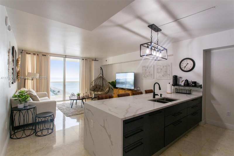 1830 S Ocean Dr # 1712, Hallandale Beach FL 33009