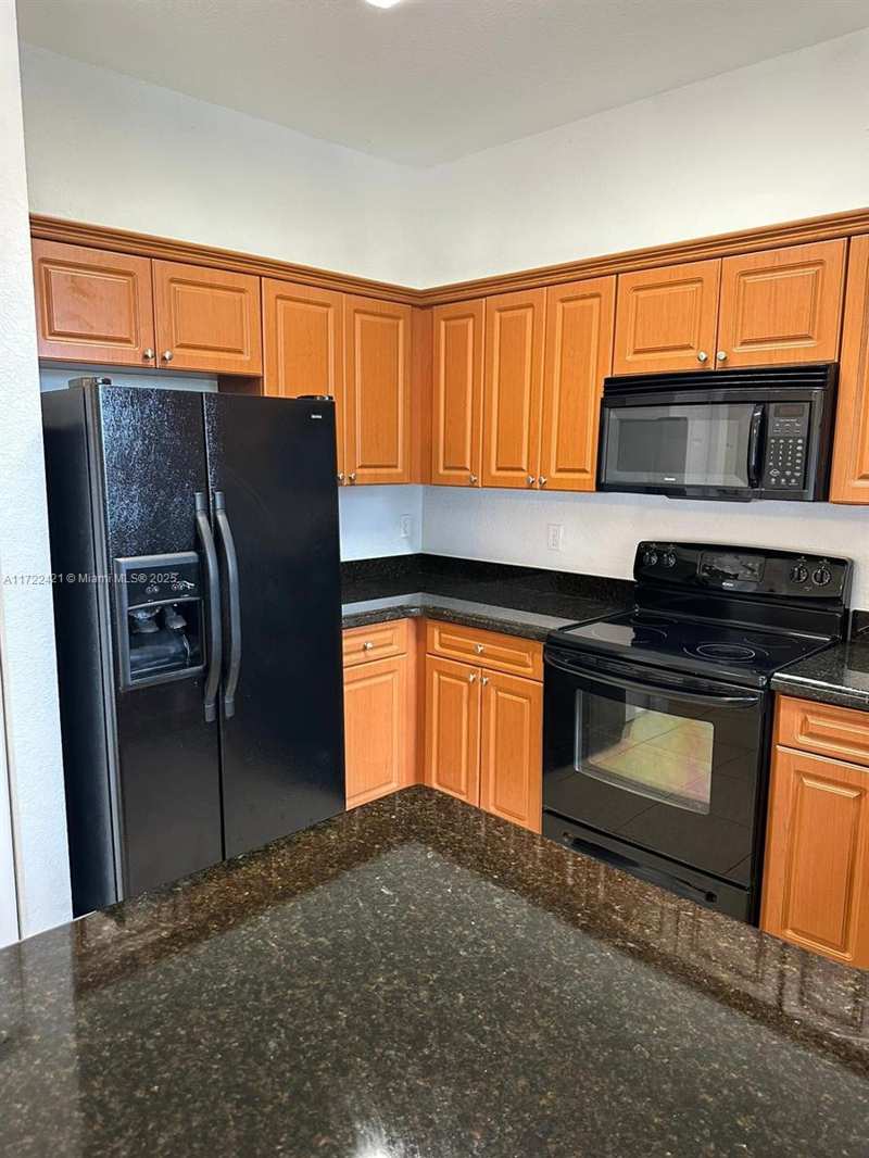 2589 NE 4th St # 205, Homestead FL 33033
