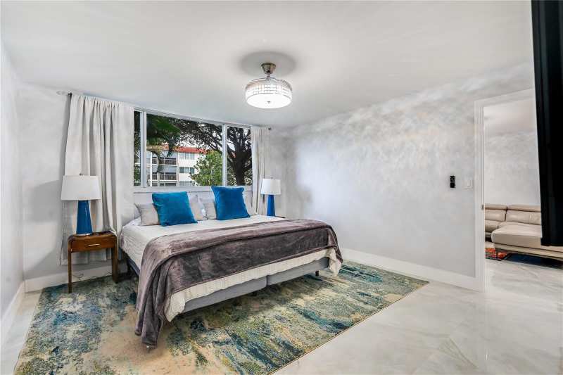 9523 S Hollybrook Lake Drive # 102, Pembroke Pines FL 33025