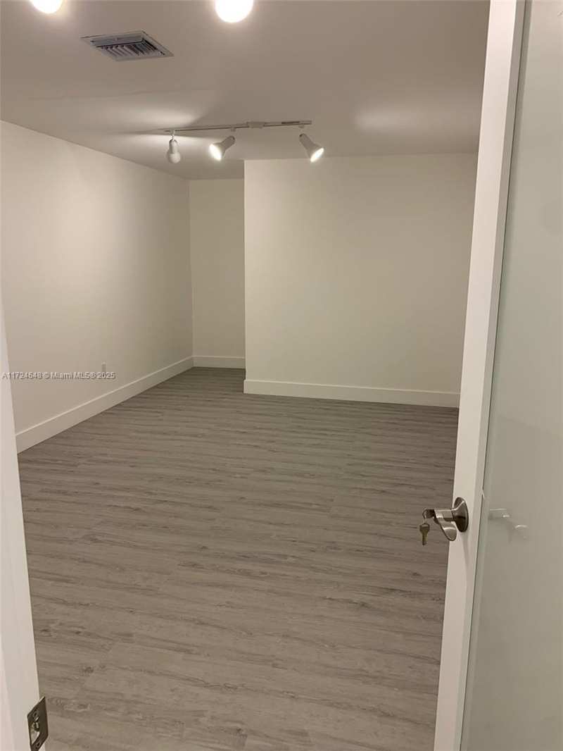 638 NW 62nd St, Miami FL 33150