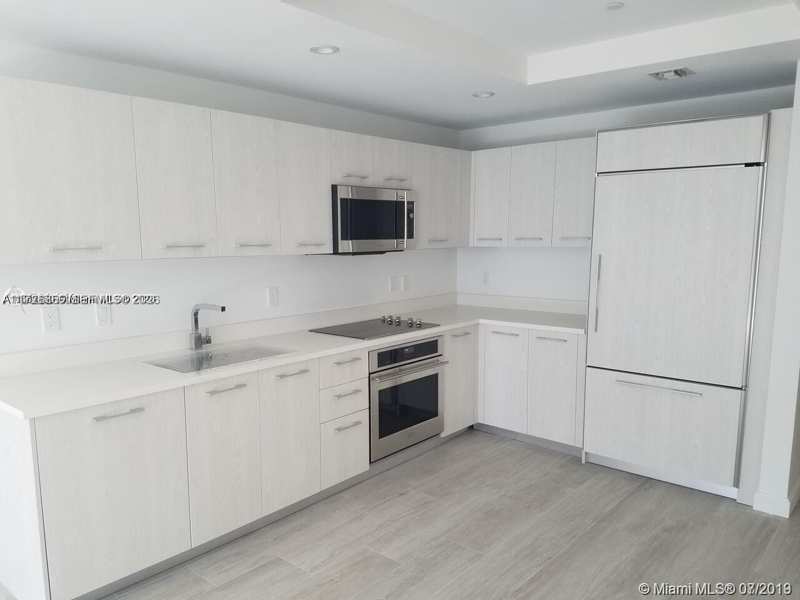 55 SW 9th St # 1805, Miami FL 33130