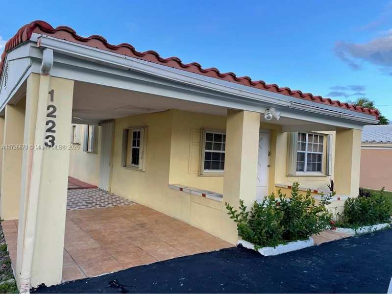 1223 NE 181st St, North Miami Beach FL 33162