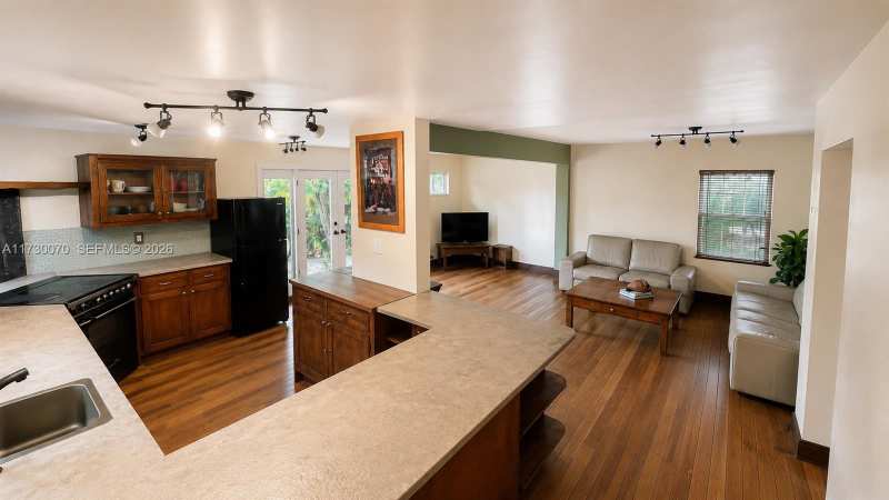 1401 NE 33rd St, Oakland Park FL 33334