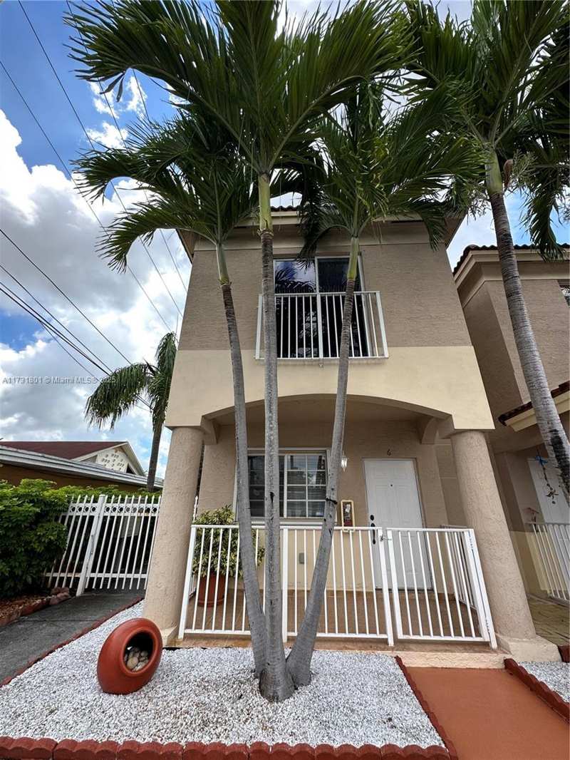 425 E 3rd Ave # 6, Hialeah FL 33010