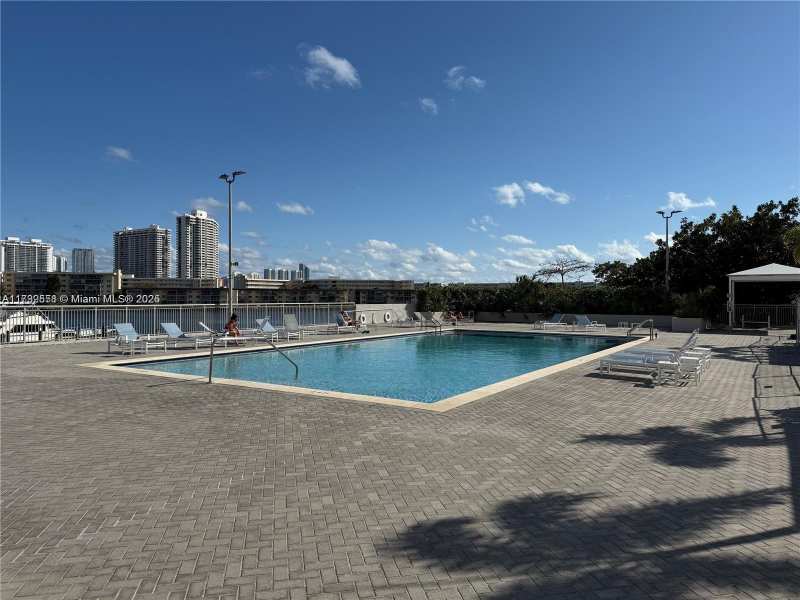 18031 Biscayne Blvd, Aventura FL 33160
