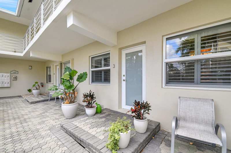 100 Venetian Drive # 3, Delray Beach FL 33483