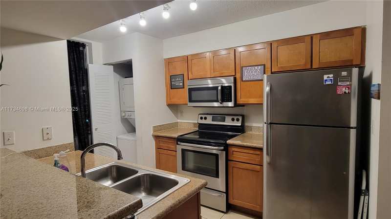 219 NW 12th Ave # 1004, Miami FL 33128