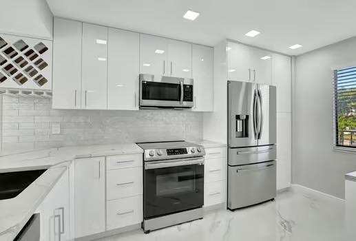 7076 Huntington Lane # 407, Delray Beach FL 33446
