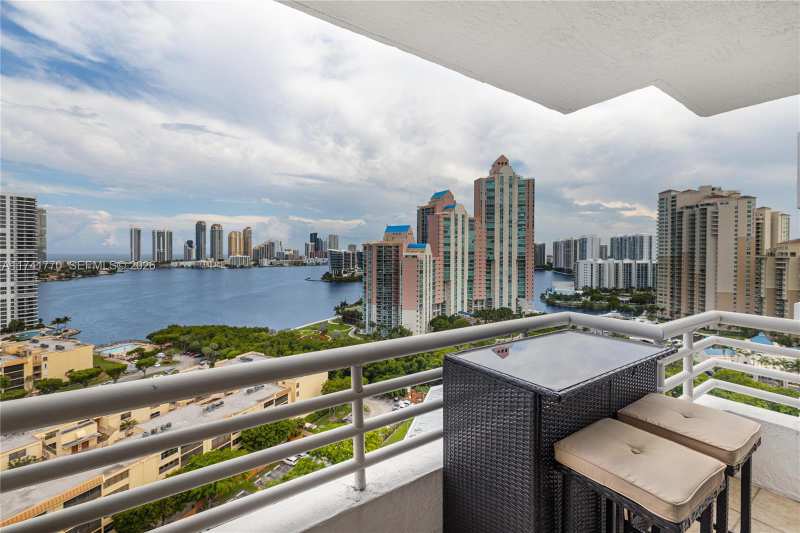 3300 NE 192nd St, Aventura FL 33180