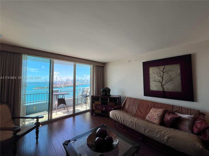 90 Alton Rd # 2110, Miami Beach FL 33139