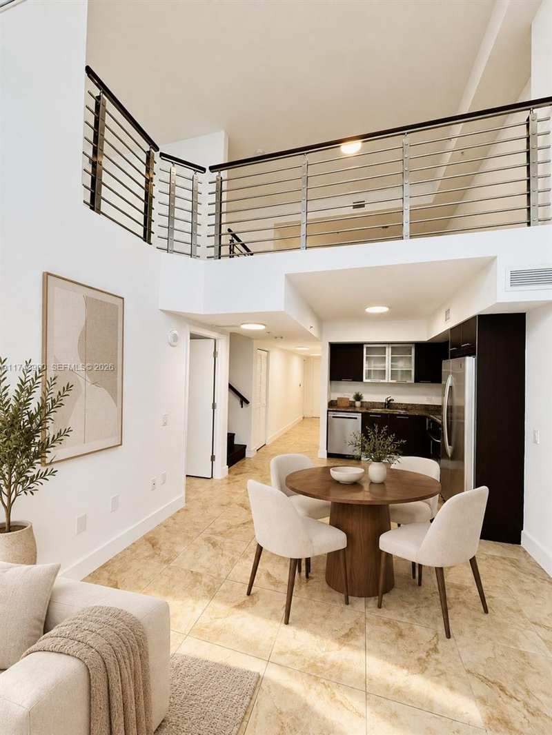 41 SE 5th St # 808, Miami FL 33131