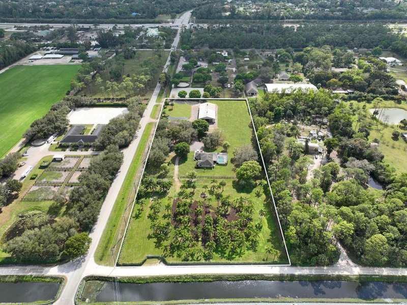 13528 N 6th Court N, FL 33470