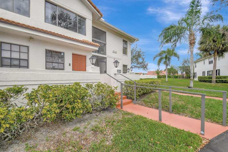 9735 Pavarotti Ter 204 Terrace # 204, Boynton Beach FL 33437