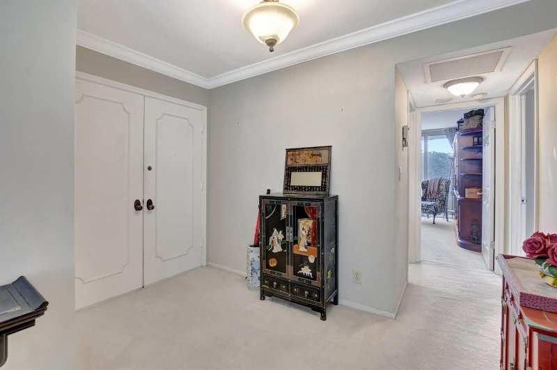 1180 S Ocean Boulevard # 2e, Boca Raton FL 33432