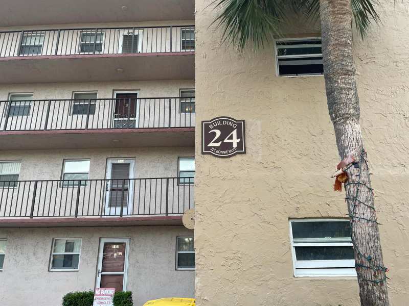 225 Bonnie Boulevard # 211, Palm Springs FL 33461
