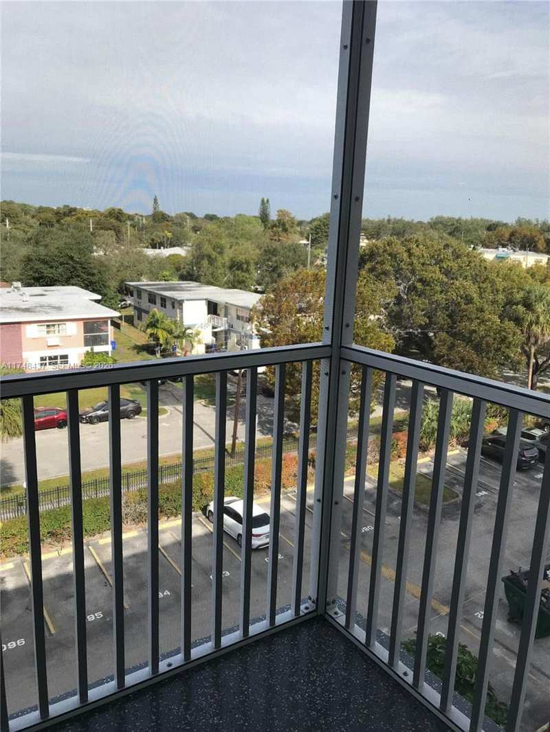 16950 W Dixie Hwy A631 Hwy # 631, North Miami Beach FL 33160