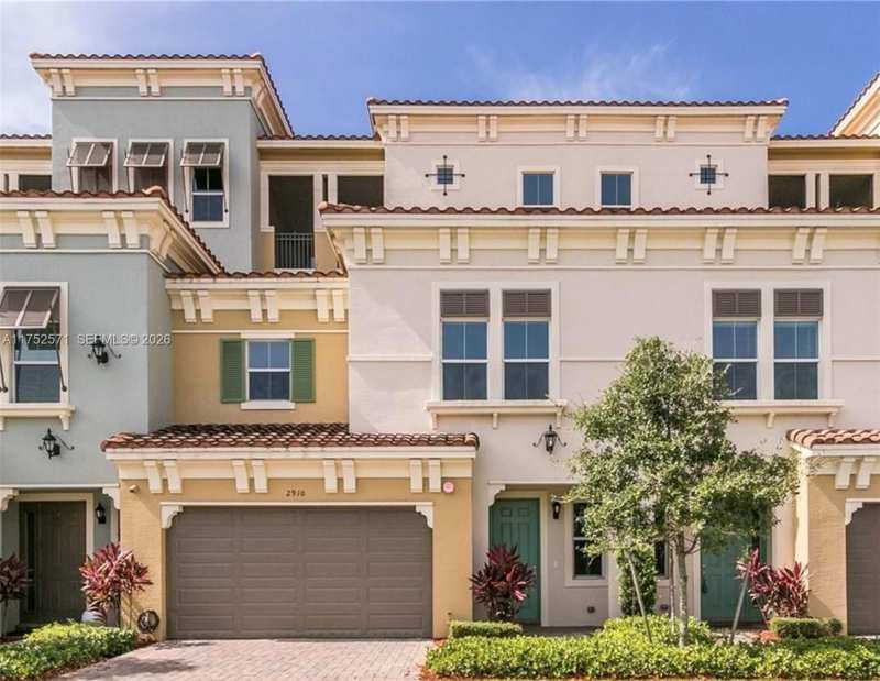2910 NW 124th Way # 2910, Sunrise FL 33323