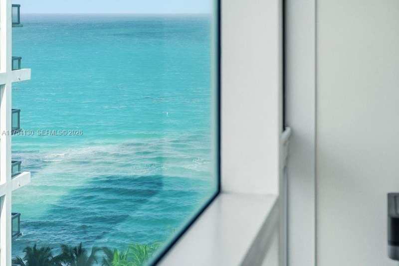 6801 Collins Ave, Miami Beach FL 33141