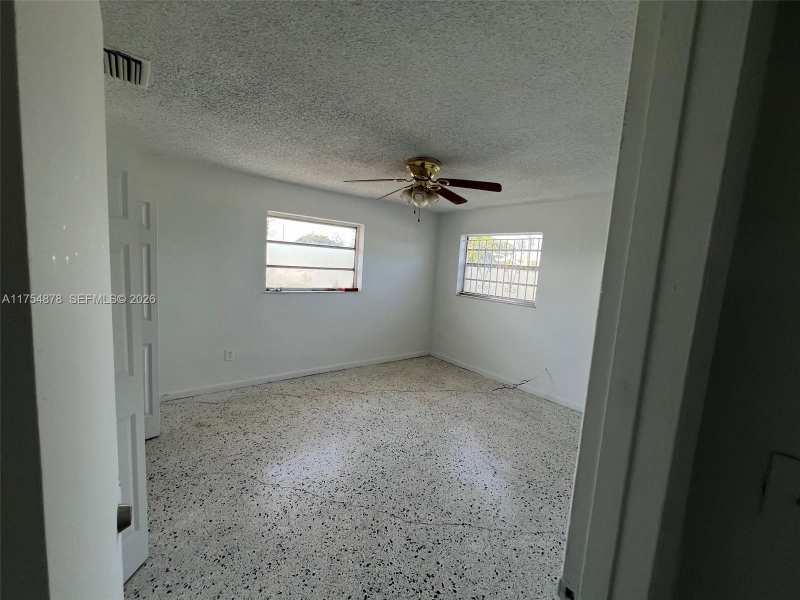 887 W 29th St # 2, Hialeah FL 33012