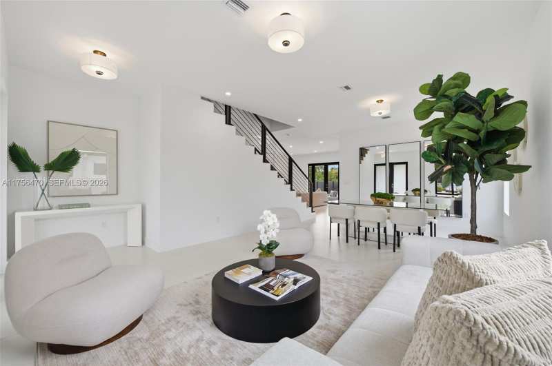 2725 SW 65th Ave, Miami FL 33155