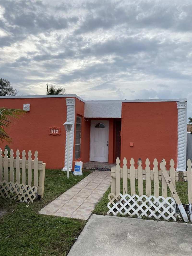 1110 S 29th Avenue, Hollywood FL 33020