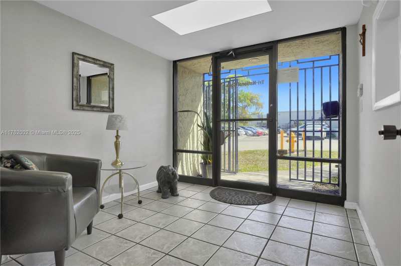 5220 NW 72nd Ave # A1, Miami FL 33166