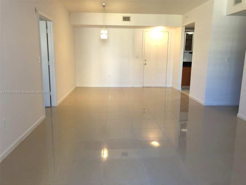 2775 NE 187th St # 527, Aventura FL 33180