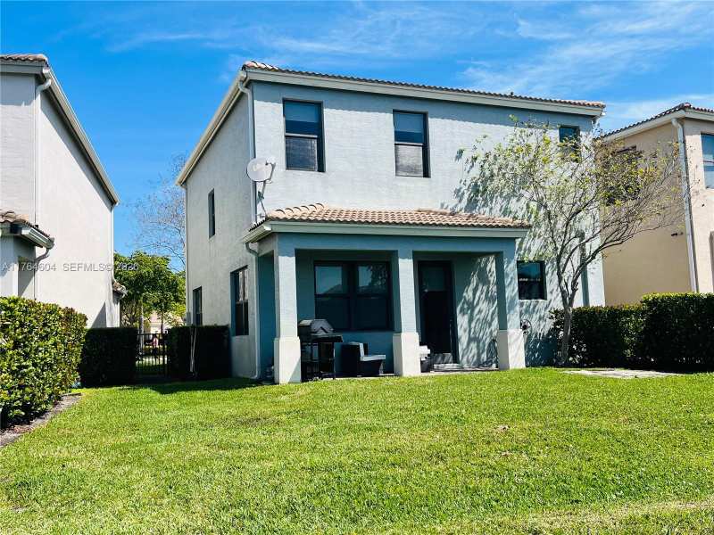 616 NE 193rd St, Miami FL 33179