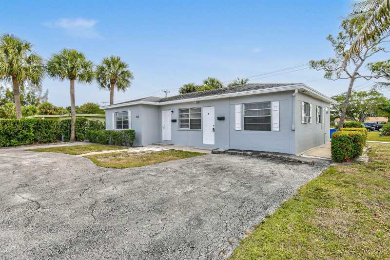 652 Bayberry Drive, Lake Park FL 33403