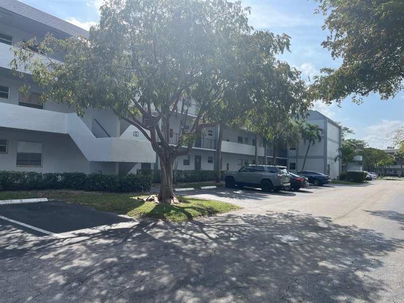 8360 Sands Point Boulevard # 305, Fort Lauderdale FL 33321