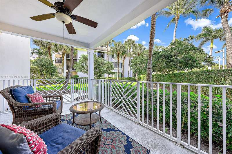1015 S Bay Colony Drive S Slip 17, Juno Beach FL 33408