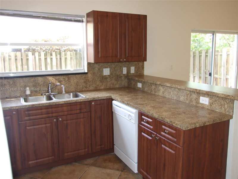 14082 SW 50th Ct, Miramar FL 33027