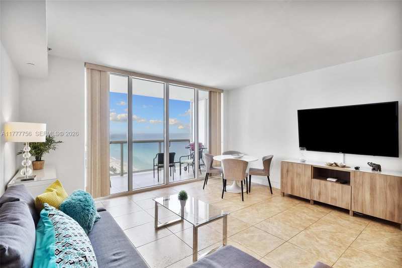 1830 S Ocean Dr # 2409, Hallandale Beach FL 33009