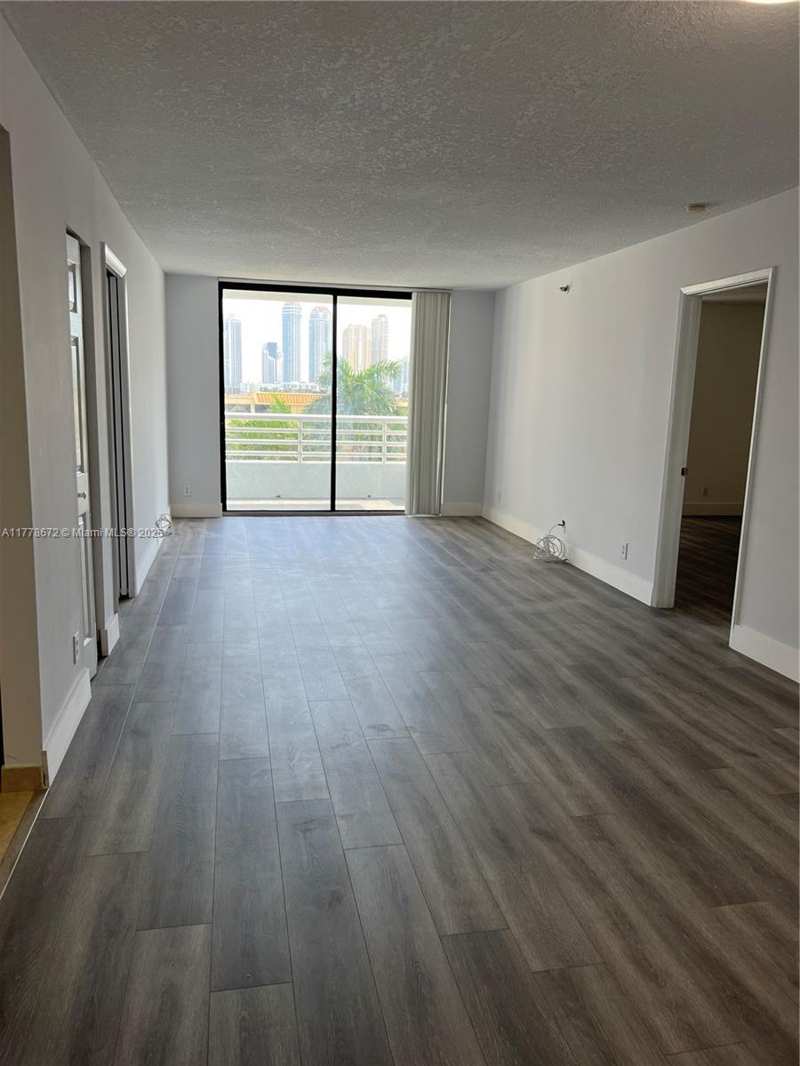 3300 NE 192nd St # 616, Aventura FL 33180