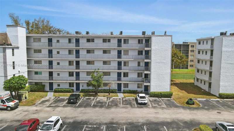 8540 N Sherman Cir # 408, Miramar FL 33025