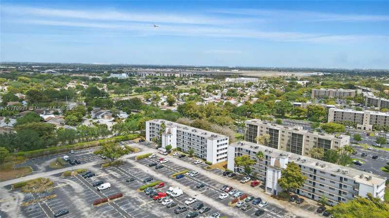 8540 N Sherman Cir # 408, Miramar FL 33025