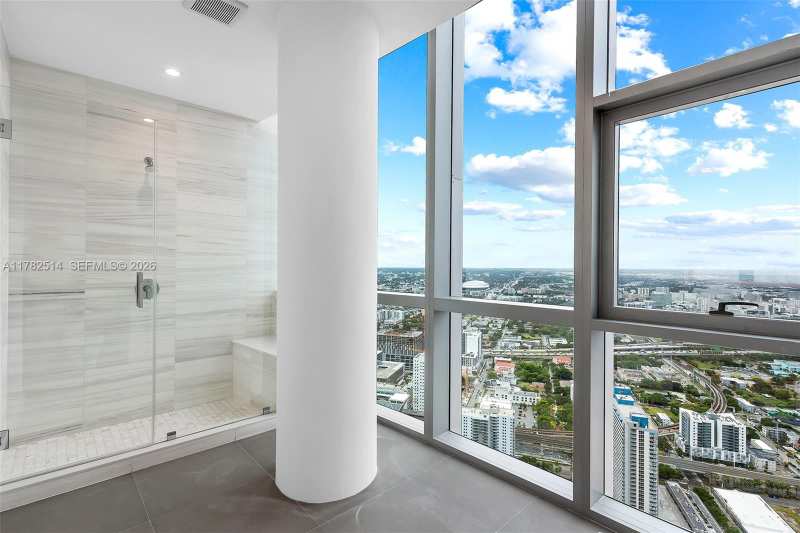 851 NE 1st Ave # 5500, Miami FL 33132