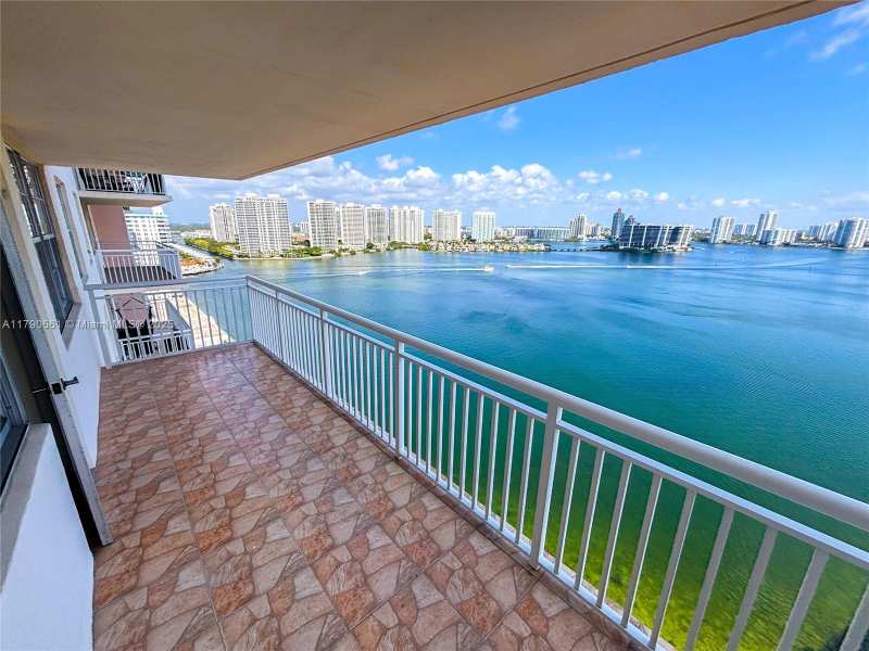 251 174th St # 2219, Sunny Isles Beach FL 33160