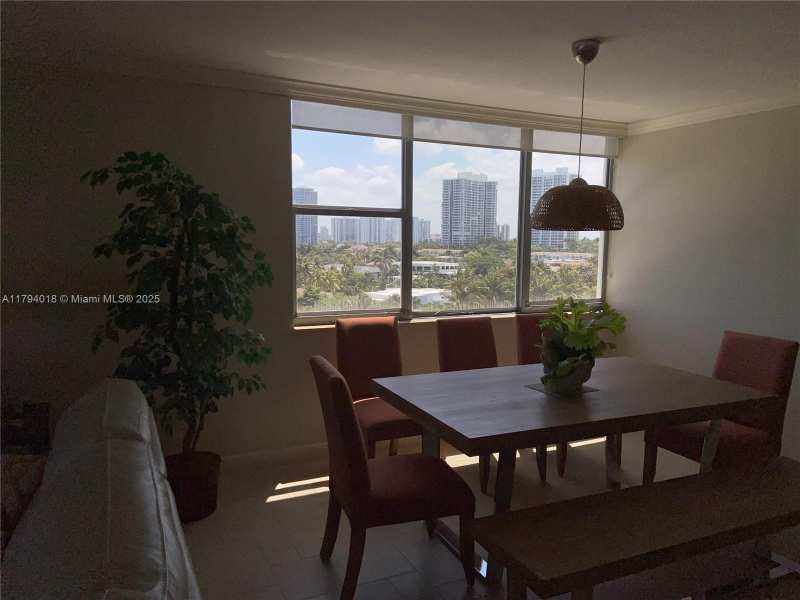 3180 S Ocean Dr # 716, Hallandale Beach FL 33009