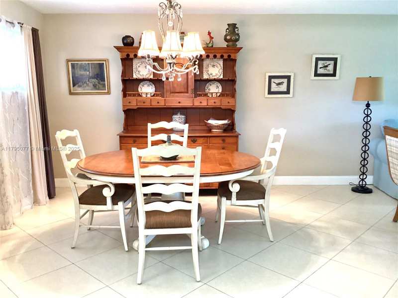 8962 S Hollybrook Blvd # 305, Pembroke Pines FL 33025