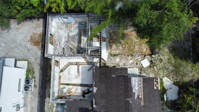 751 NE 70th St, Miami FL 33138