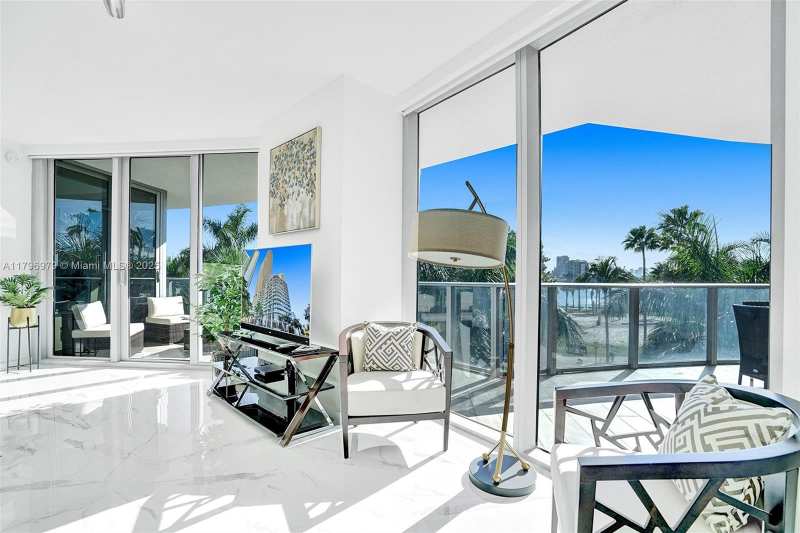 488 NE 18th St # 208, Miami FL 33132