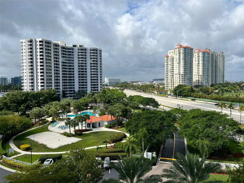 3300 NE 192nd St # 803, Aventura FL 33180