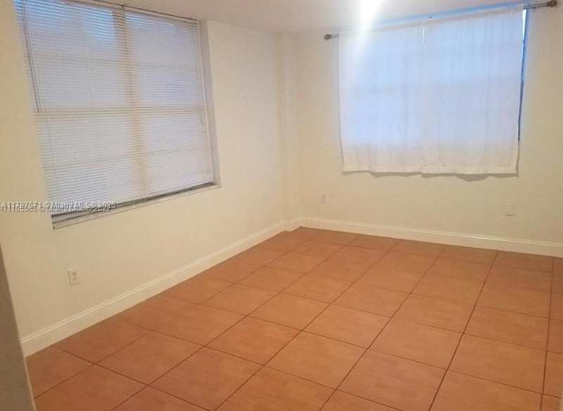 15600 NW 7th Ave # 319, Miami FL 33169