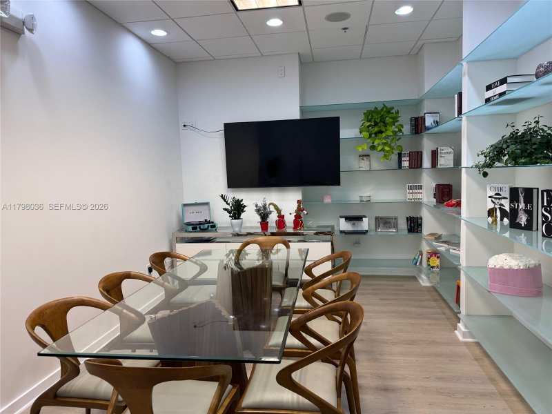 20900 NE 30th Ave, Aventura FL 33180
