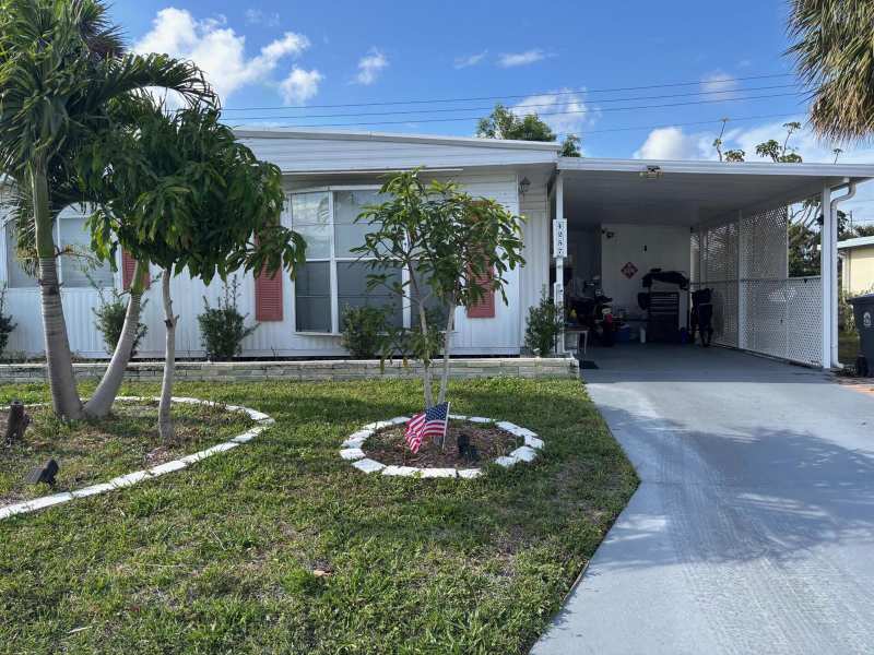 4257 1st Ct, Lot 84, Lake Worth FL 33462